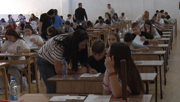 Štrpce, polaganje testa iz srpskog jezika