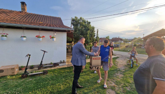 Humanitarna akcija „JKSP“ Zvečan: Za osmehe naše dece