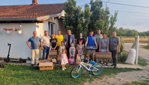 Humanitarna akcija „JKSP“ Zvečan: Za osmehe naše dece