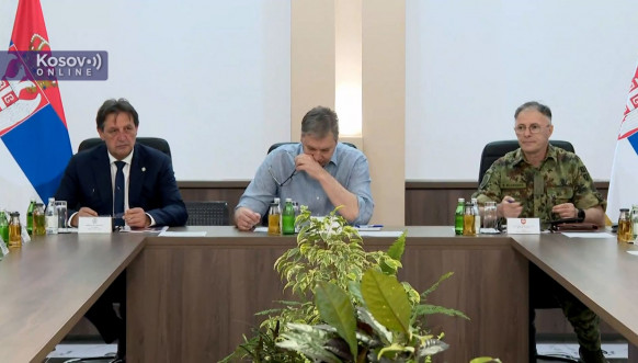 Vučić na sednici Generalštaba Vučić na sednici Generalštaba