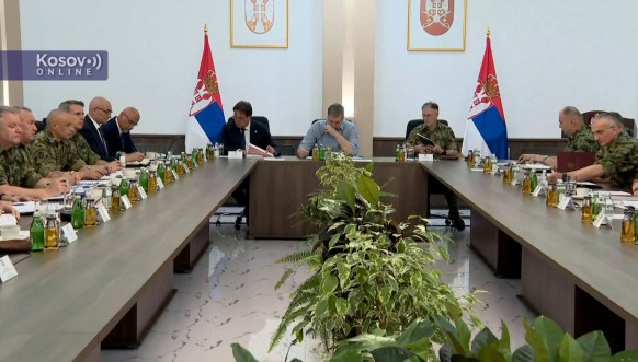 Vučić na sednici Generalštaba Vučić na sednici Generalštaba
