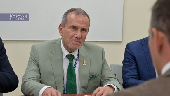 Marko Đurić sa ministrom spoljnih poslova Perua Elmerom Šialerom Salsedom