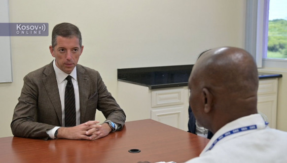 Marko Đurić sa ministrom spoljnih poslova i spoljne trgovine Sent Vinsenta i Grenadina Frederikom Stivensonom