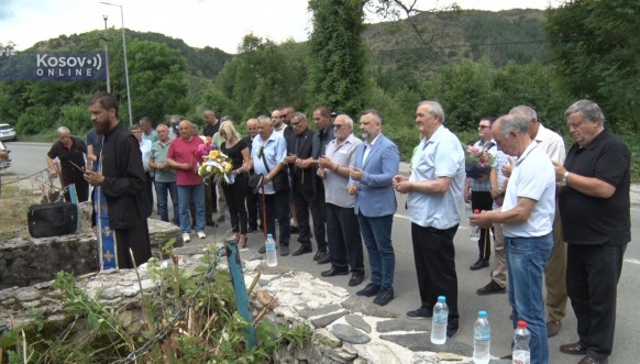 Polaganje venaca na Vidovdan u Štrpcu Polaganje venaca na Vidovdan u Štrpcu
