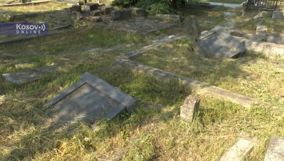 Zadušnice u Južnoj Mitrovici