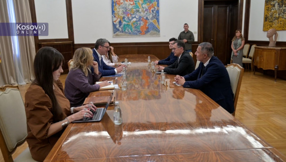 Bris Rokfej i Aleksandar Vučić