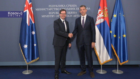 Marko Đurić sa Piterom Džordžom Trasvelom