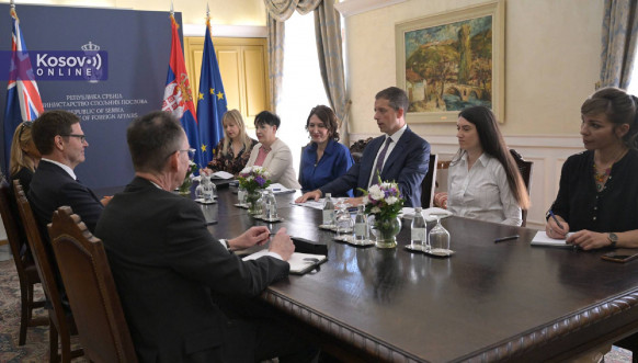 Marko Đurić sa Piterom Džordžom Trasvelom