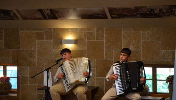 Vidovdansko „Veče poezije i narodne muzike” u Inzbruku