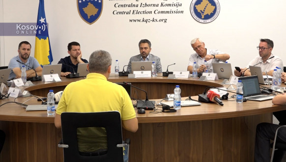 CIK sertifikovala treću grupu sa 39 političkih subjekata, dva nisu odobrena