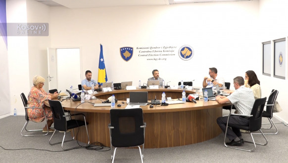 CIK sertifikovala treću grupu sa 39 političkih subjekata, dva nisu odobrena
