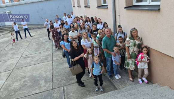 Škola Lešak Škola Lešak