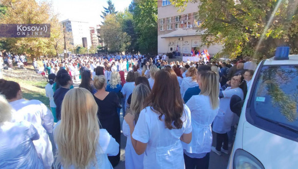 Protest radnika KBC Mitrovica