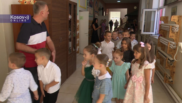 Prijem prvaka u Onovnoj školi SVeti Sava u Severnoj Mitrovici