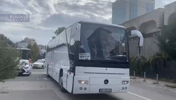 Autobus sa građanima Prištine Autobus sa građanima Prištine