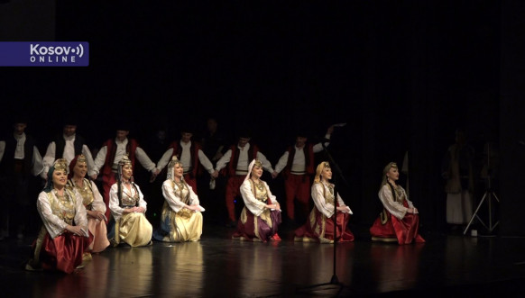 Ansambl „Venac“ priredio koncert u Leposaviću Ansambl „Venac“ priredio koncert u Leposaviću