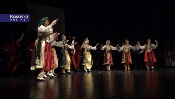 Ansambl „Venac“ priredio koncert u Leposaviću Ansambl „Venac“ priredio koncert u Leposaviću