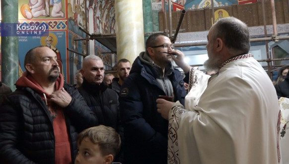 Jeleosvećenje u hramu u Leposaviću Jeleosvećenje u hramu u Leposaviću