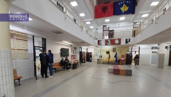 Otvorena biračka mesta u Južnoj Mitrovici