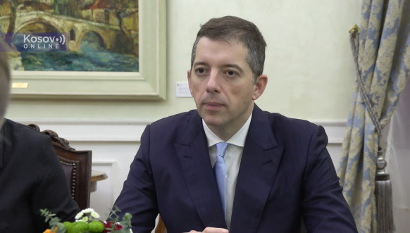 Đurić sa visokim komesarom Oebsa za nacionalne manjine Kampom Đurić sa visokim komesarom Oebsa za nacionalne manjine Kampom