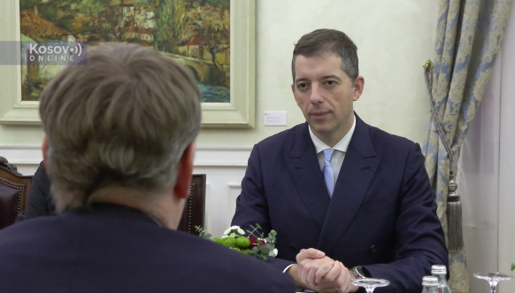 Đurić sa visokim komesarom Oebsa za nacionalne manjine Kampom Đurić sa visokim komesarom Oebsa za nacionalne manjine Kampom