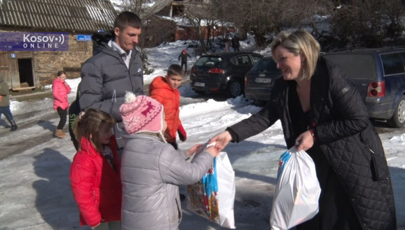 Paketići za decu u Brezovici Paketići za decu u Brezovici