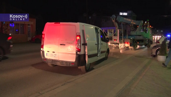 Skidanje zastava Srbije u Gračanici