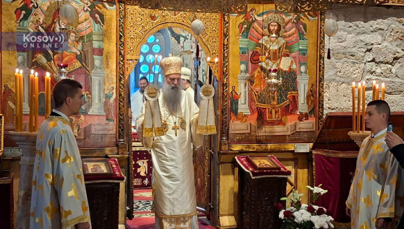 Patrijarh Porfirije služio liturgiju u Pećkoj patrijaršiji