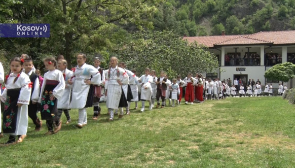 Dečja smotra folklora