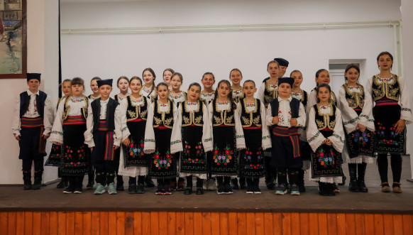 Narodne nošnje za decu u enklavama Narodne nošnje za decu u enklavama