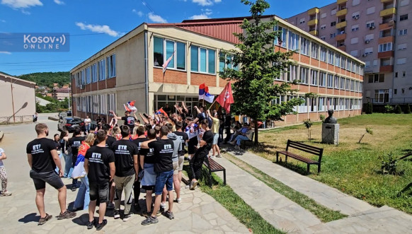 Maturanti Srednje škole „Nikola Tesla”