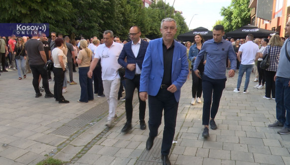 Elek glasao u Severnoj Mitrovici