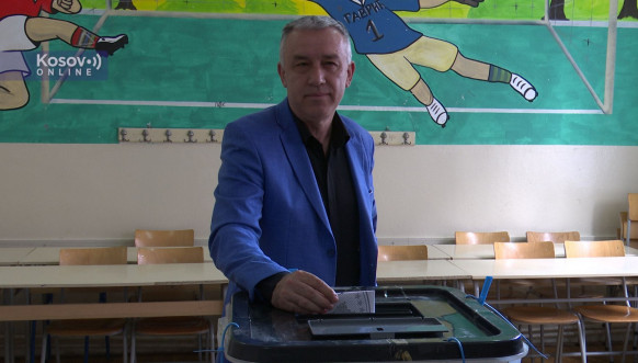 Elek glasao u Severnoj Mitrovici