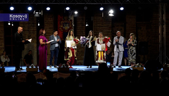 Kosovka devojka