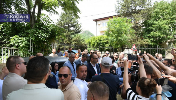Radojević i Zaporožac izlaze iz policijske stanice