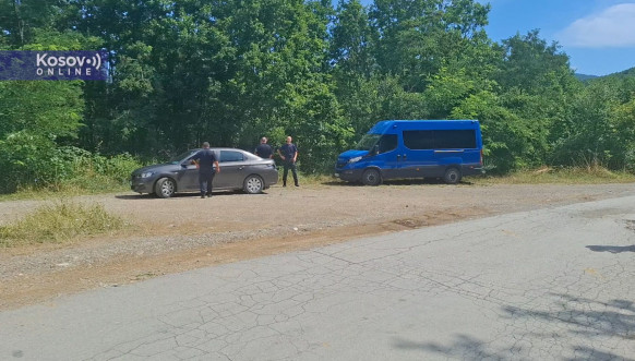 mehanizacija na Gazivodama, rušenje vikendica