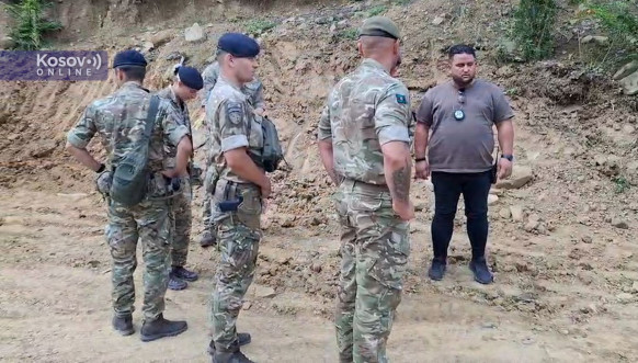 mehanizacija na Gazivodama, rušenje vikendica