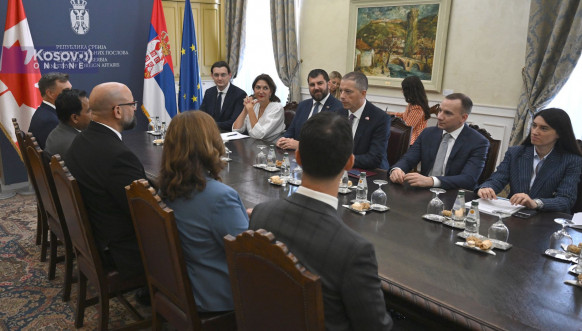 Đurić sa članovima Parlamentarne grupe prijateljstva Kanada – Srbija Đurić sa članovima Parlamentarne grupe prijateljstva Kanada – Srbija