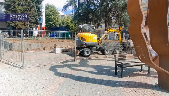 Izgradnja amfiteatra.jpg Izgradnja amfiteatra.jpg