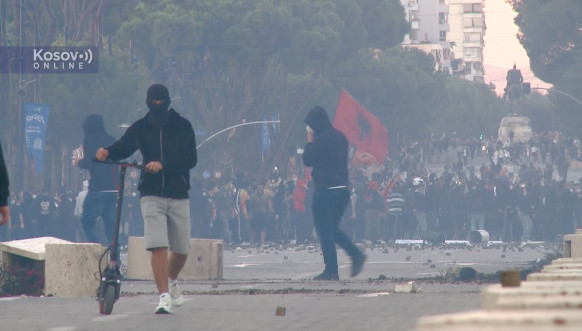 Tirana protest2