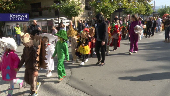 Jesenji maskenbal u PU Lane u Zvečanu