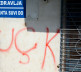 Grafiti OVK na ambulanti u Suvom Dolu