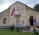 Srpska zastava na ambasadi u Minsku