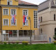 Srpska zastava na ambasadi u Sarajevu