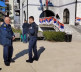 Kosovska policija ispred zgrade Opštine Zubin Potok