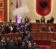 Haos u sali albanske skupštine