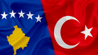 Zastave Kosova i Turske