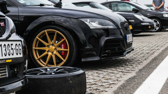 Automobili