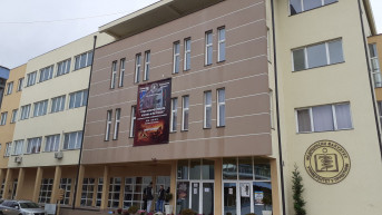„Ovo je jubilej kojim bi se ponosila svaka ustanova, jer 50 godina postojanja je jubilej koji služi za ponos. Siguran sam da bi tih 50 generacija svršenih studenata koji rade na mnogim fakultetima, bolnicama, ne samo u Srbiji već i svetu, imali mnogo toga da kažu o fakultetu“, rekla je za Kosovo Onlajn dekan Medicinskog fakulteta prof. dr Tatjana Novaković. Novaković je naglasila da će se povodom proslave pola veka postojanja održati i Prvi kongres lekara Kosova i Metohije na kojem će učešće uzeti oko 300 u