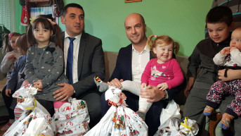 Vukovici sa paketicima